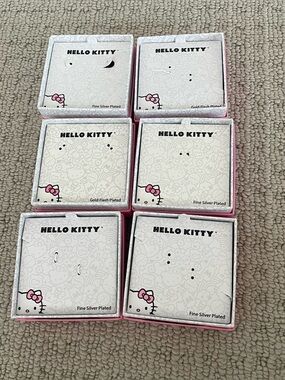 6 Hello kitty boxes